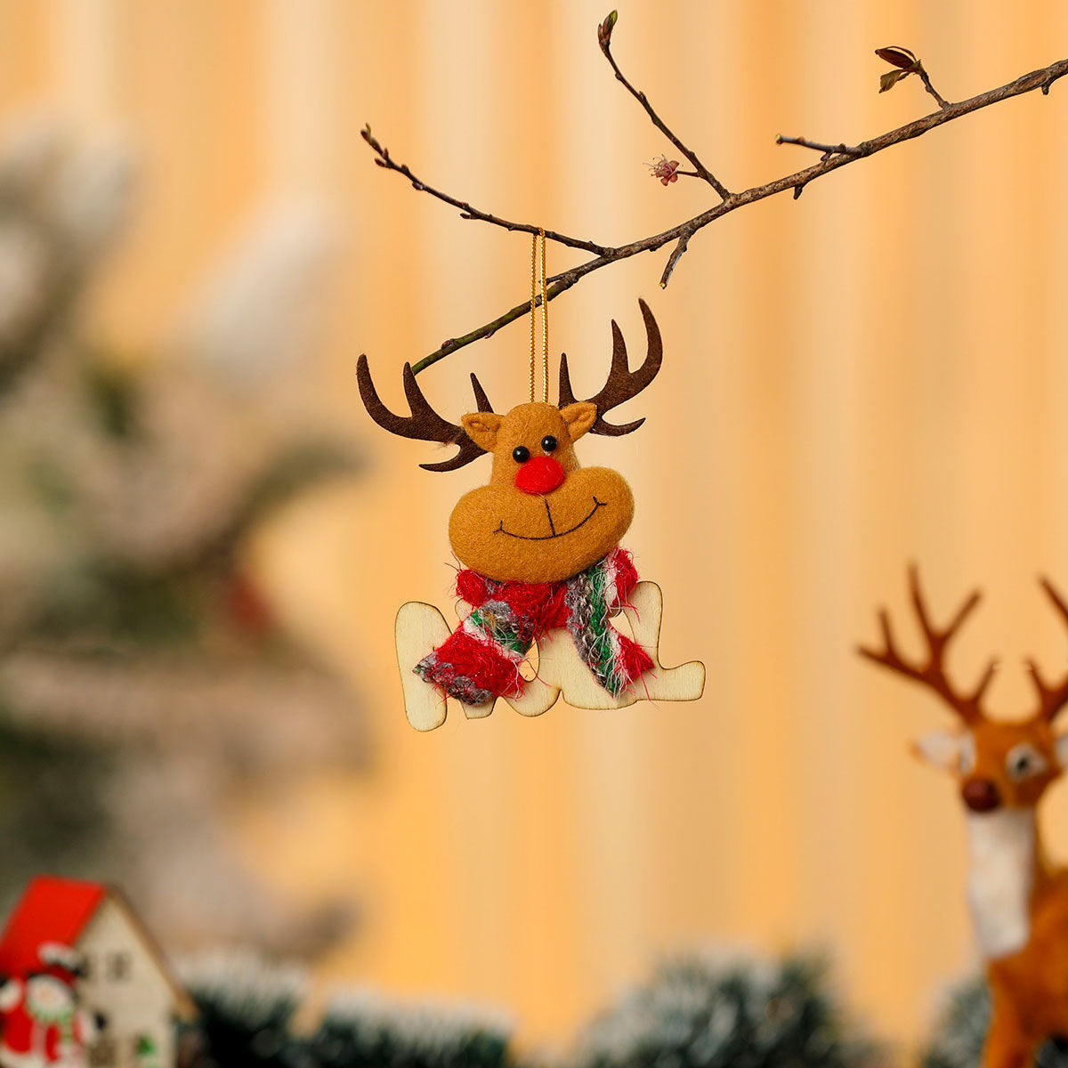 Snowman Ornaments for the Christmas Tree | Festive Hat and Scarf Details | Lightweight Build with a Sturdy Hanging Loop