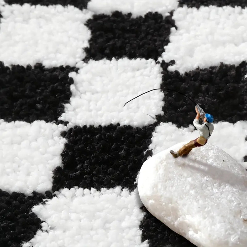 Plush Checkered Grid Bath Mat