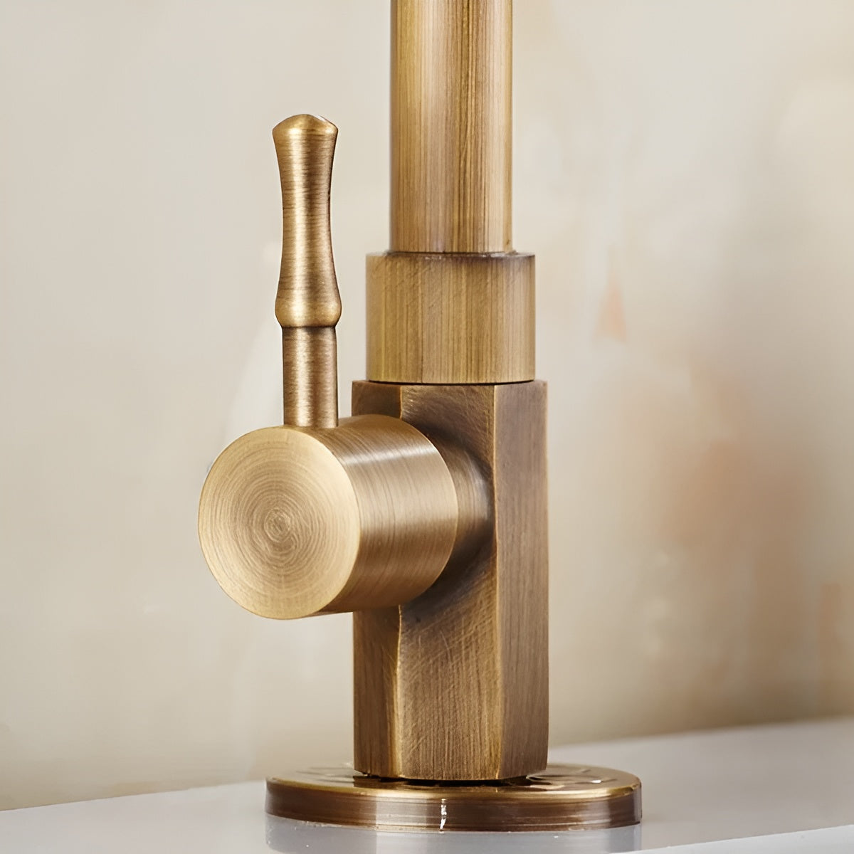 Solid Brass Faucet with a Swivel Spout and Single Lever | Kitchen Sink Accessories in an Antique Finish