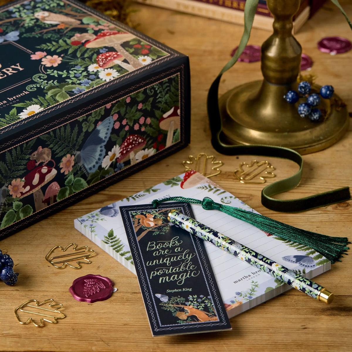 Stationery Advent Calendar with 24 Surprises | Christmas Countdown with Pens, Notebooks and Stickers | Xmas Gift