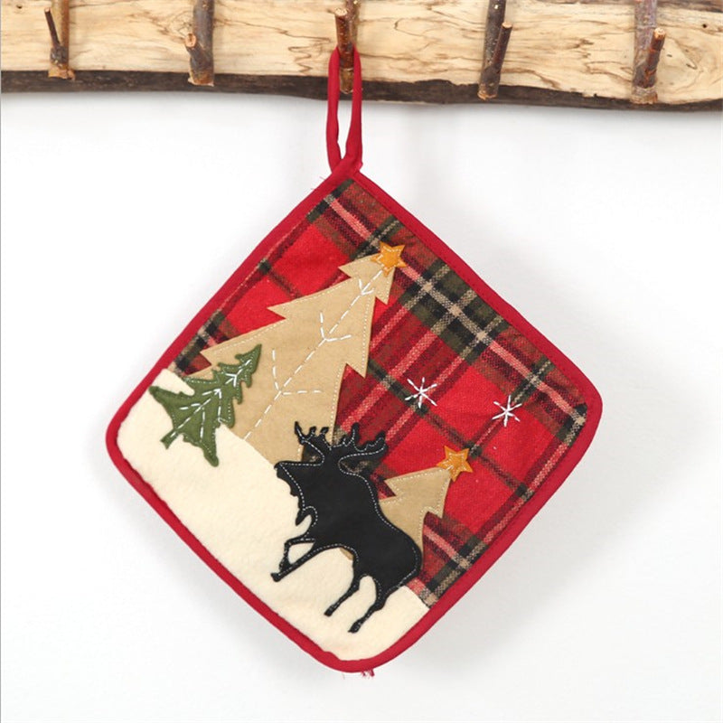 Christmas Oven Mitt with Plaid Pattern, Moose and Trees