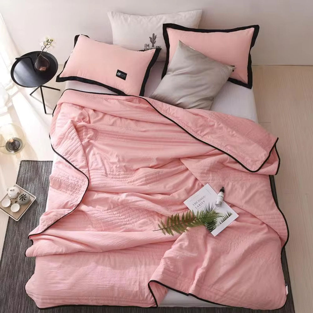 Cooling Blanket with Lightweight Quilted Structure | Comfortable for Warmer Nights | A Summer Bedding Layer
