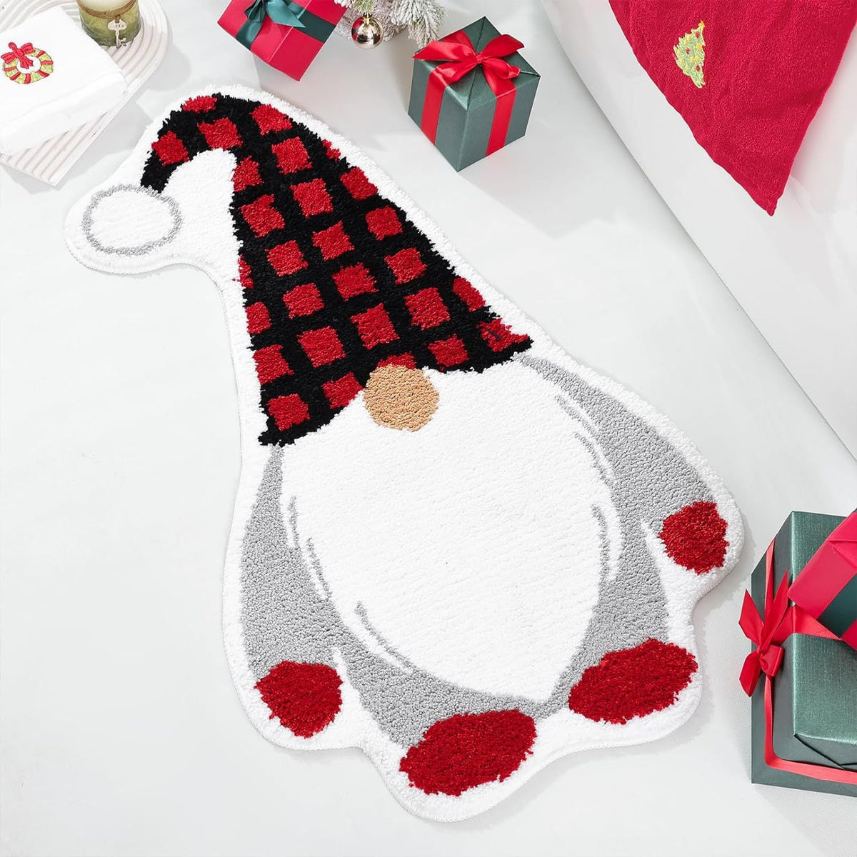 Plush Christmas Mat with a Santa Motif | Soft Xmas Rug for the Living Room in Two Sizes | Festive Holiday Floor Decor