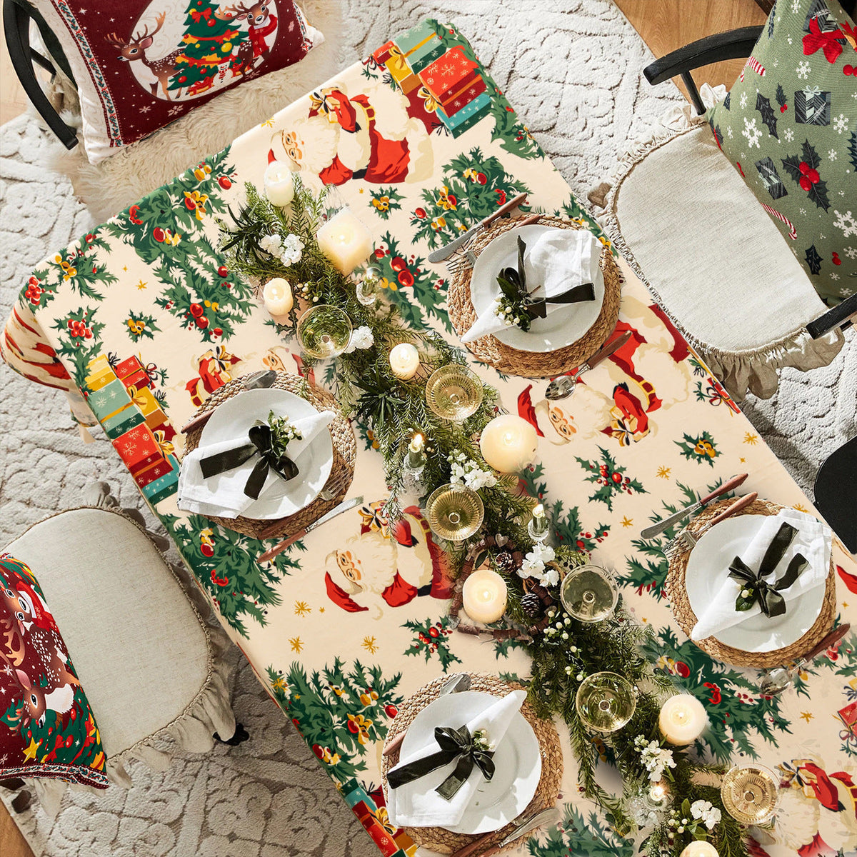 Christmas Tablecloth with Festive Print and Water Repellent