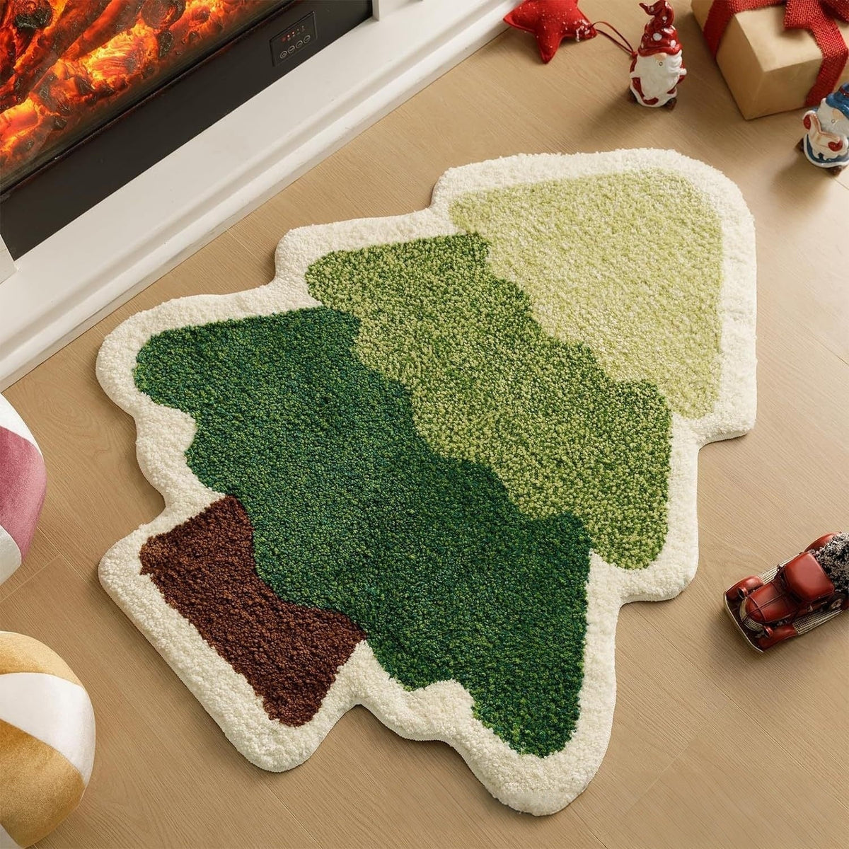 Plush Christmas Mat with a Santa Motif | Soft Xmas Rug for the Living Room in Two Sizes | Festive Holiday Floor Decor