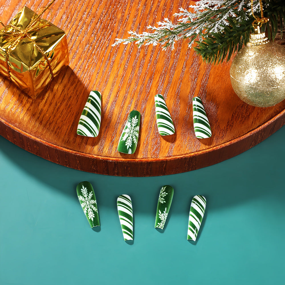 Christmas Nail Design Set with Festive Tips | Press On Nails in White or Patterned | Durable Xmas Manicure for Parties