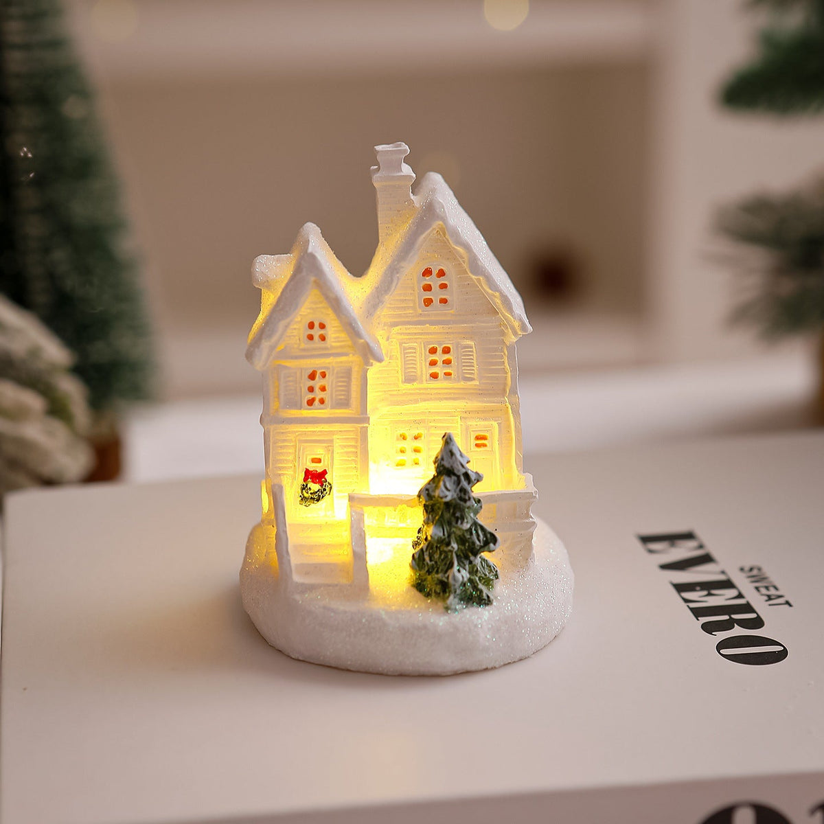Lighted Ceramic Christmas Village House Decoration with LED