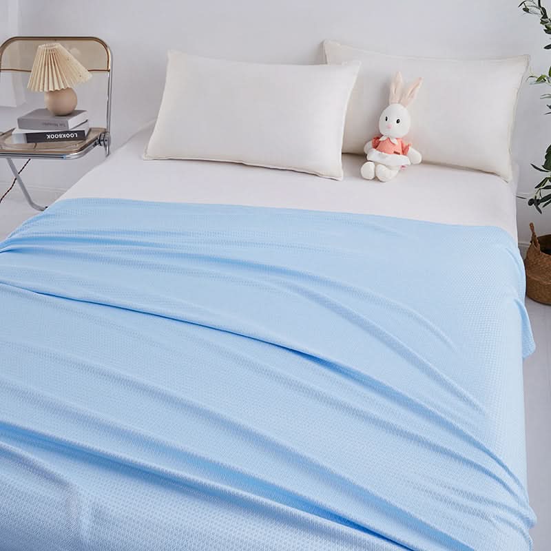 Bamboo Fiber Summer Quilt | Lightweight Breathable Fabric, 6 Colors and 3 Sizes | Cooling Comfort for Warm Nights